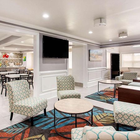 Quality Inn & Suites Myrtle Beach Near Outlets Buitenkant foto
