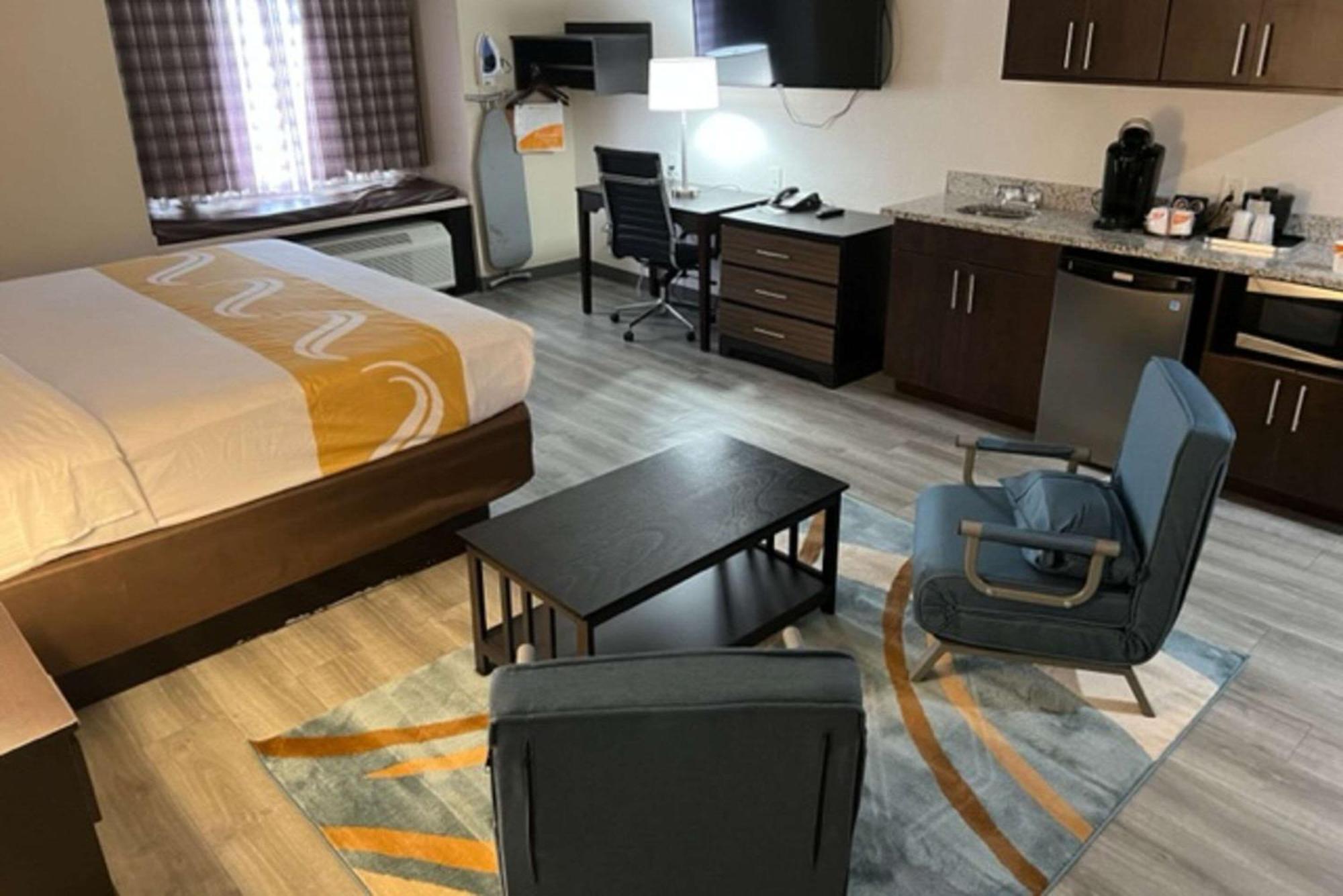 Quality Inn & Suites Myrtle Beach Near Outlets Buitenkant foto