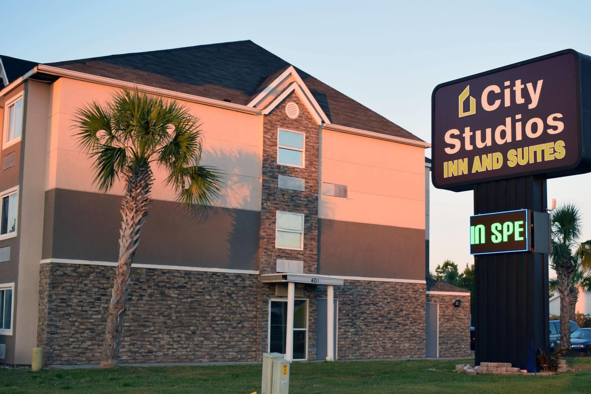 Quality Inn & Suites Myrtle Beach Near Outlets Buitenkant foto