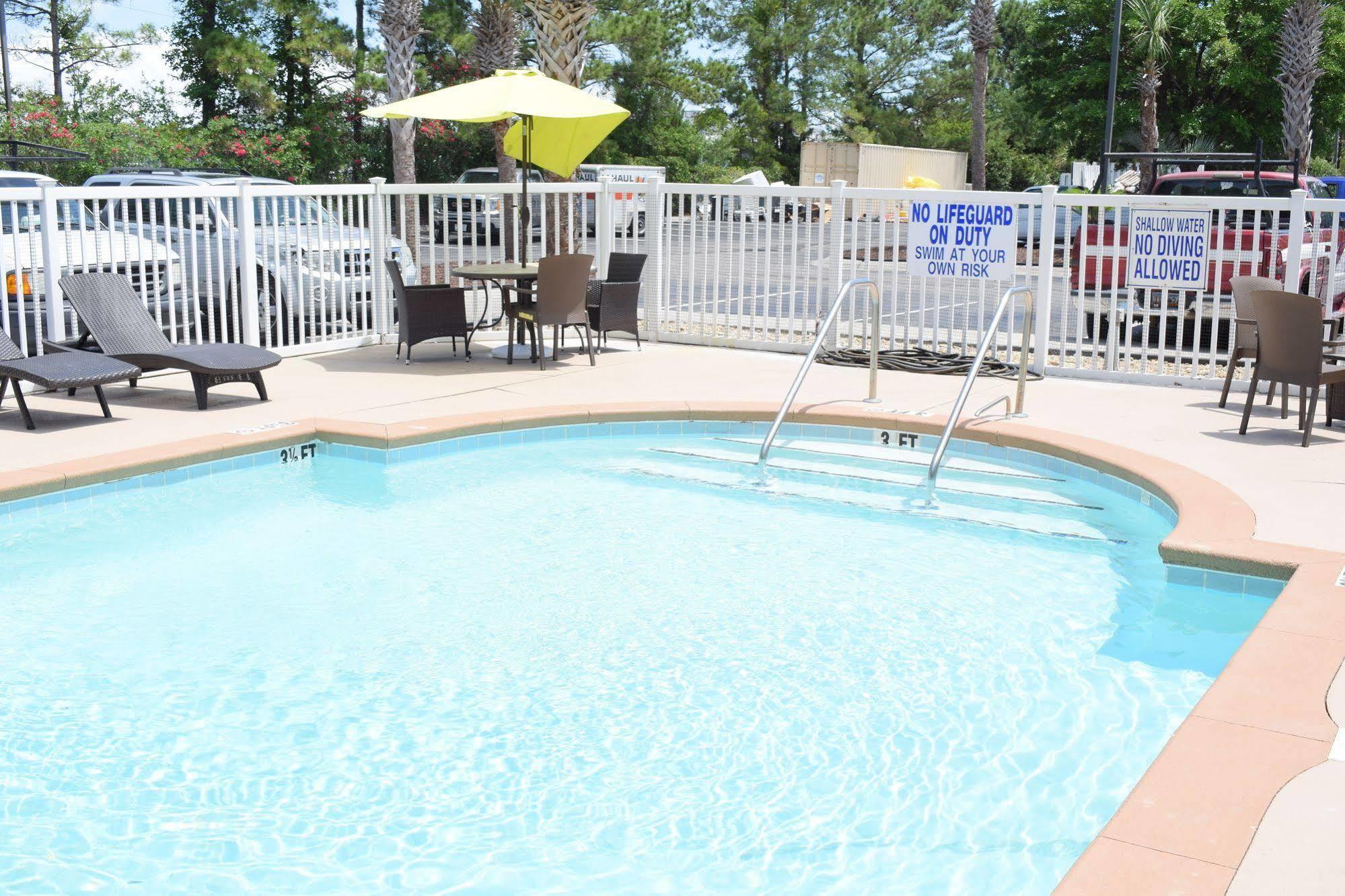 Quality Inn & Suites Myrtle Beach Near Outlets Buitenkant foto